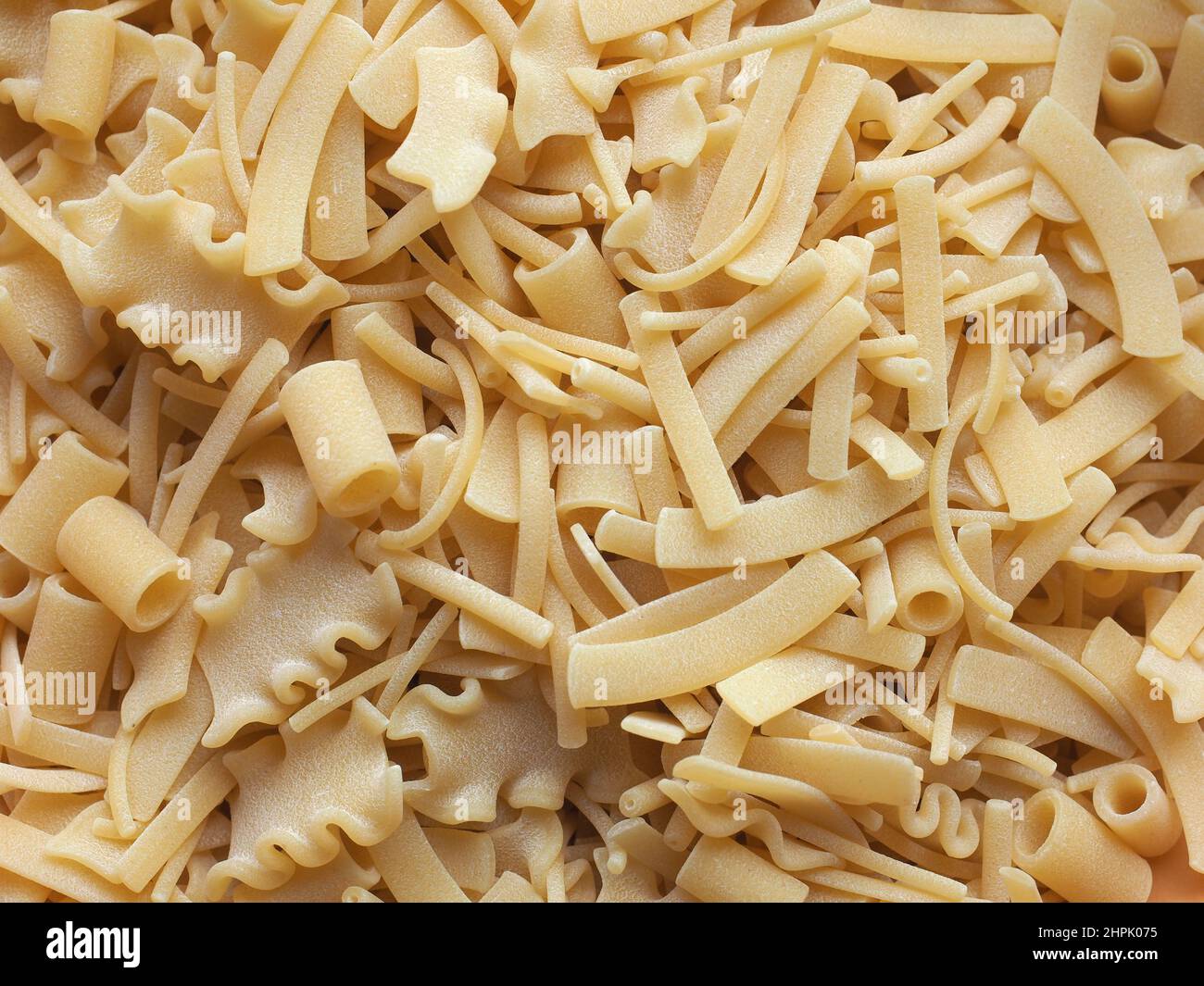 pasta mista di diverse forme utile come sfondo Foto Stock