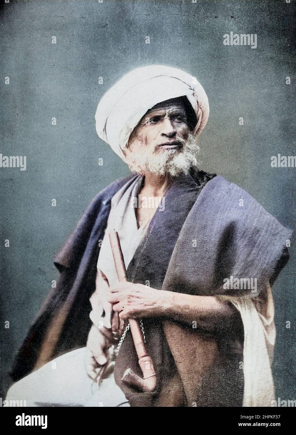 Machine Colored una Fellah egiziana dal libro ' le razze viventi dell'umanità ' un racconto illustrato popolare dei costumi, delle abitudini, delle inseguimenti, delle feste e delle cerimonie delle razze dell'umanità in tutto il mondo da Sir Harry Hamilton Johnston, E Henry Neville Hutchinson pubblicato a Londra da Hutchinson & Co. Nel 1902 Foto Stock