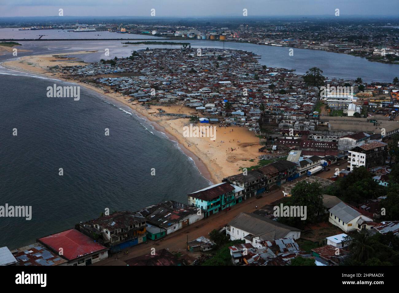 ONU Women Power a Monrovia, Liberia. Lo spiegamento delle unità di polizia paramilitari indiane è stato considerato la prima missione di mantenimento della pace da parte di un'unità di tutte le donne nella storia delle Nazioni Unite. L'unità femminile indiana ha sostenuto la missione di pace dell'UNMIL in Liberia. L'unità speciale blu della polizia indiana è armata e serve a sostenere la polizia liberiana appena creata e ancora disarmata. Foto Stock