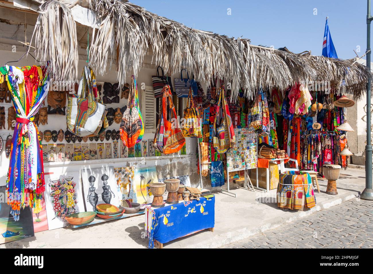 Negozio di souvenir artigianali, Palmeira, SAL (IIha do SAL), República de Cabo (Capo Verde) Foto Stock