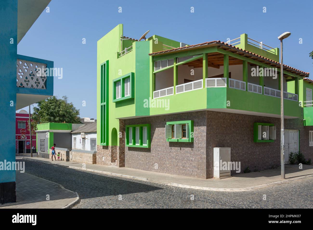 Case colorate nel centro, Espargos, SAL (IIha do SAL), República de Cabo (Capo Verde) Foto Stock