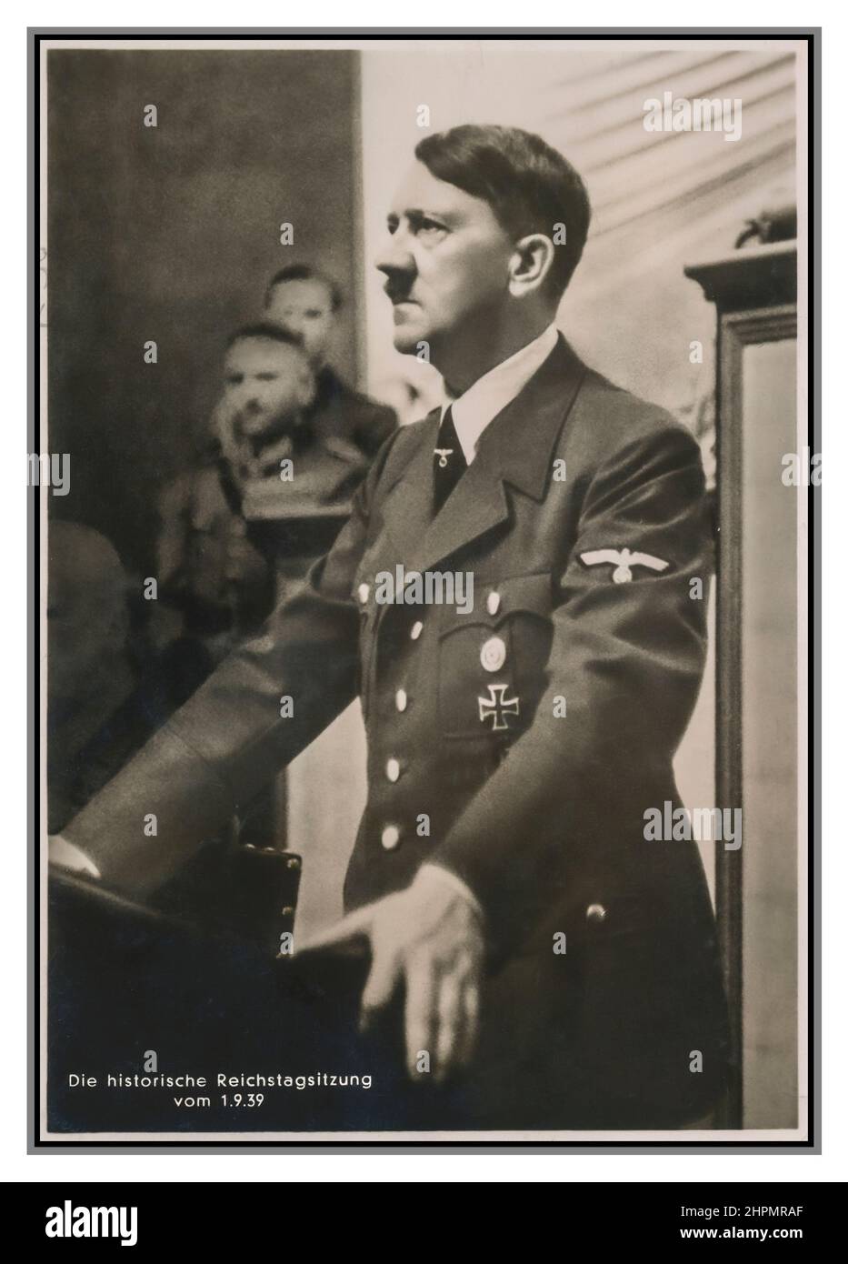 Adolf Hitler sul podio dando il suo famoso discorso di guerra al Reichstag 1-9-1939 Berlino nazista Germania Foto Stock