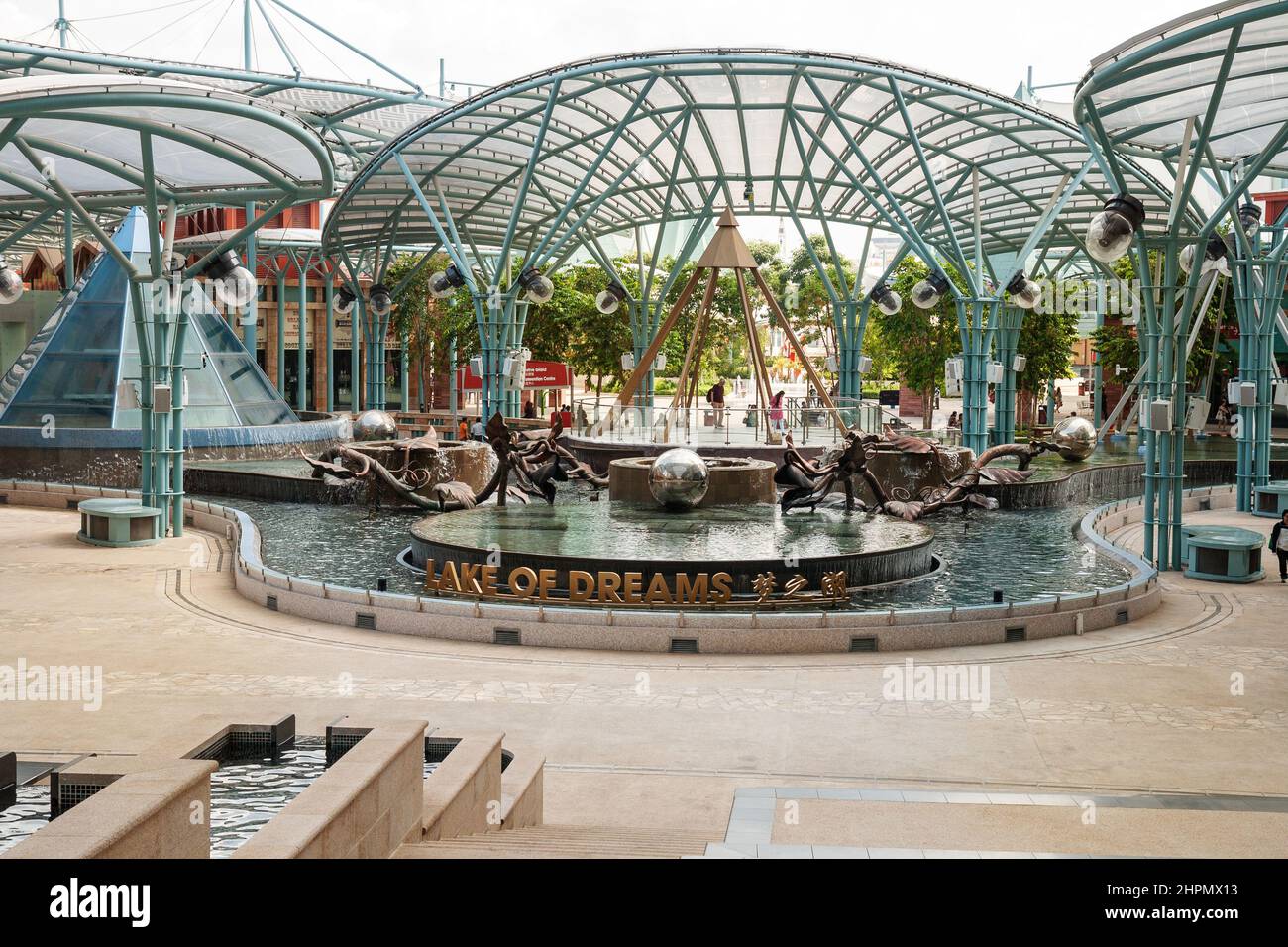 Singapore - Settembre 2010: Il lago dei sogni fontana al Resorts World Sentosa Island Foto Stock