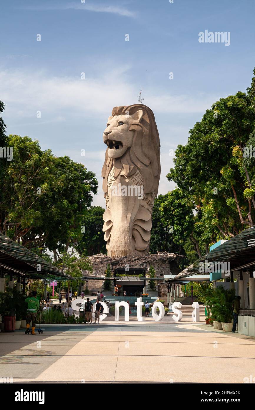 Singapore - Settembre 2010: Merlion simbolo di Singapore nel parco divertimenti sull'Isola di Sentosa Foto Stock