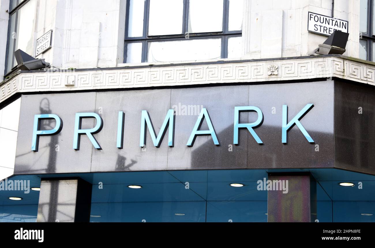 Cartello esterno sul negozio Primark in Market Street Manchester, uk, centro città Foto Stock