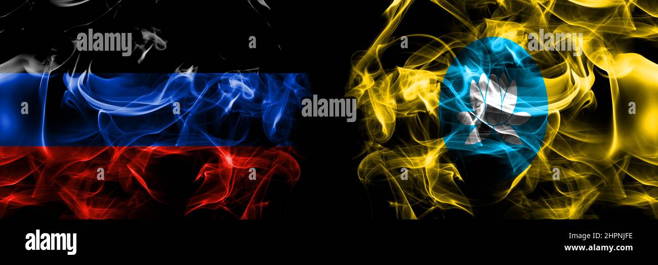 Donetsk Repubblica popolare vs Russia, Russo, bandiera di Kalmykia. Bandiere di fumo affiancate isolate su sfondo nero. Foto Stock