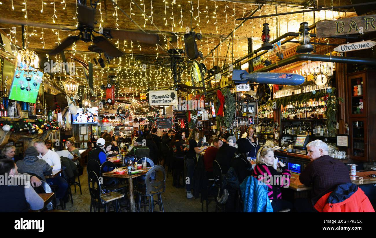 The Vibrant No Name Saloon on Main Street in Park City Utah, USA. Foto Stock