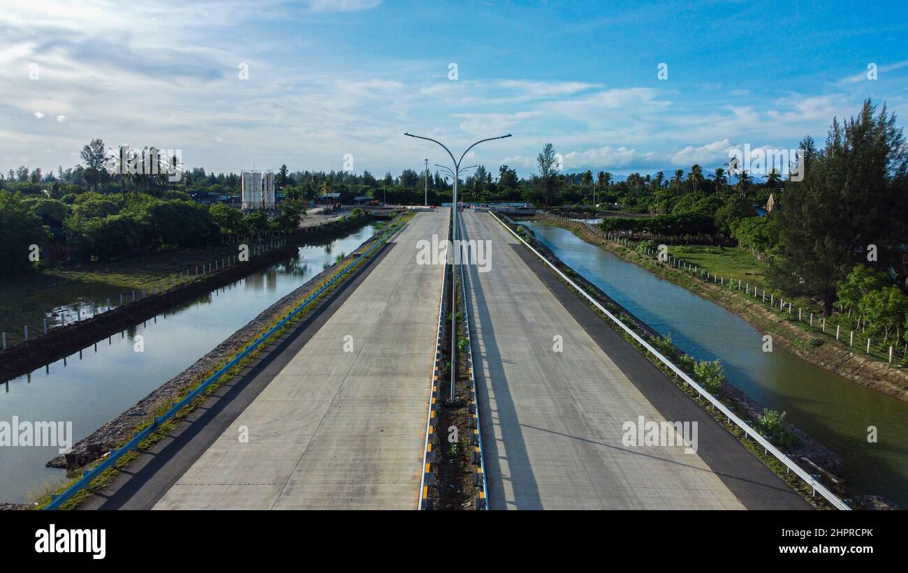 Vista dall'alto del processo di costruzione delle strade a pedaggio di Sibanceh Foto Stock