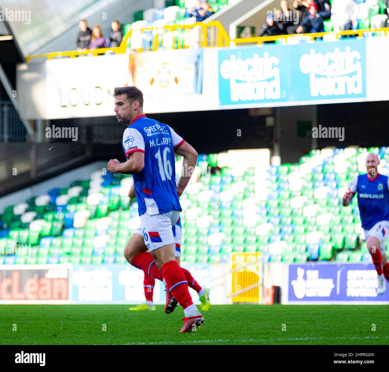 Matthew Clarke - Linfield Vs Dungannon Swifts in the Danske Bank Premiership sabato 30th ottobre 2021 a Windsor Park, Belfast. Foto Stock
