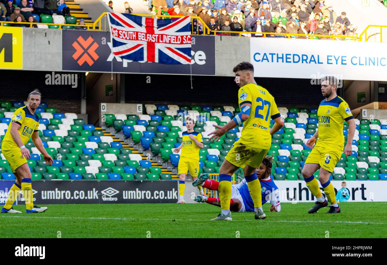 Foto da Linfield vs Dungannon Swifts nella Danske Bank Premiership Sabato 30th ottobre 2021 a Windsor Park, Belfast. Foto Stock