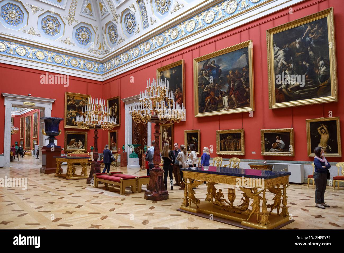 SAN PIETROBURGO, RUSSIA - 17 FEBBRAIO 2022: Sala d'arte italiana (piccolo Prosvet, nuovo Hermitage) nel Museo dell'Hermitage di Stato Foto Stock