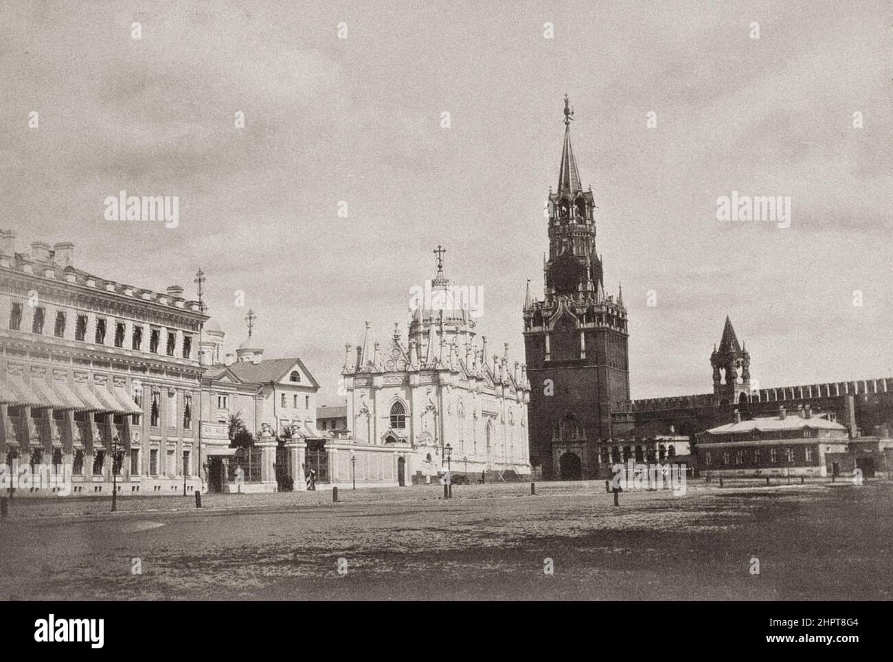 Foto del 19th secolo del Convento dell'Ascensione (Convento di Starodevichy) e della porta di Spassky. Impero russo. Il Convento dell'Ascensione, conosciuto come Convento di Starodevichy Foto Stock