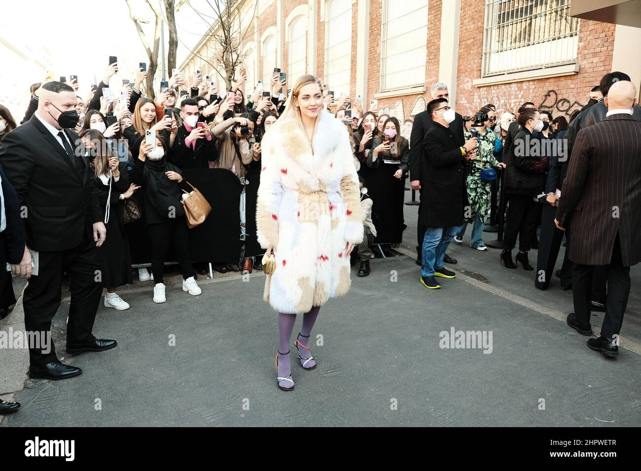 Chiara Ferragni partecipa alla sfilata di moda Fendi durante la settimana della moda femminile di Milano, il 23 febbraio 2022. Foto Stock