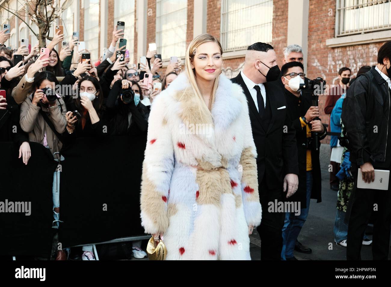 Chiara Ferragni partecipa alla sfilata di moda Fendi durante la settimana della moda femminile di Milano, il 23 febbraio 2022. Foto Stock