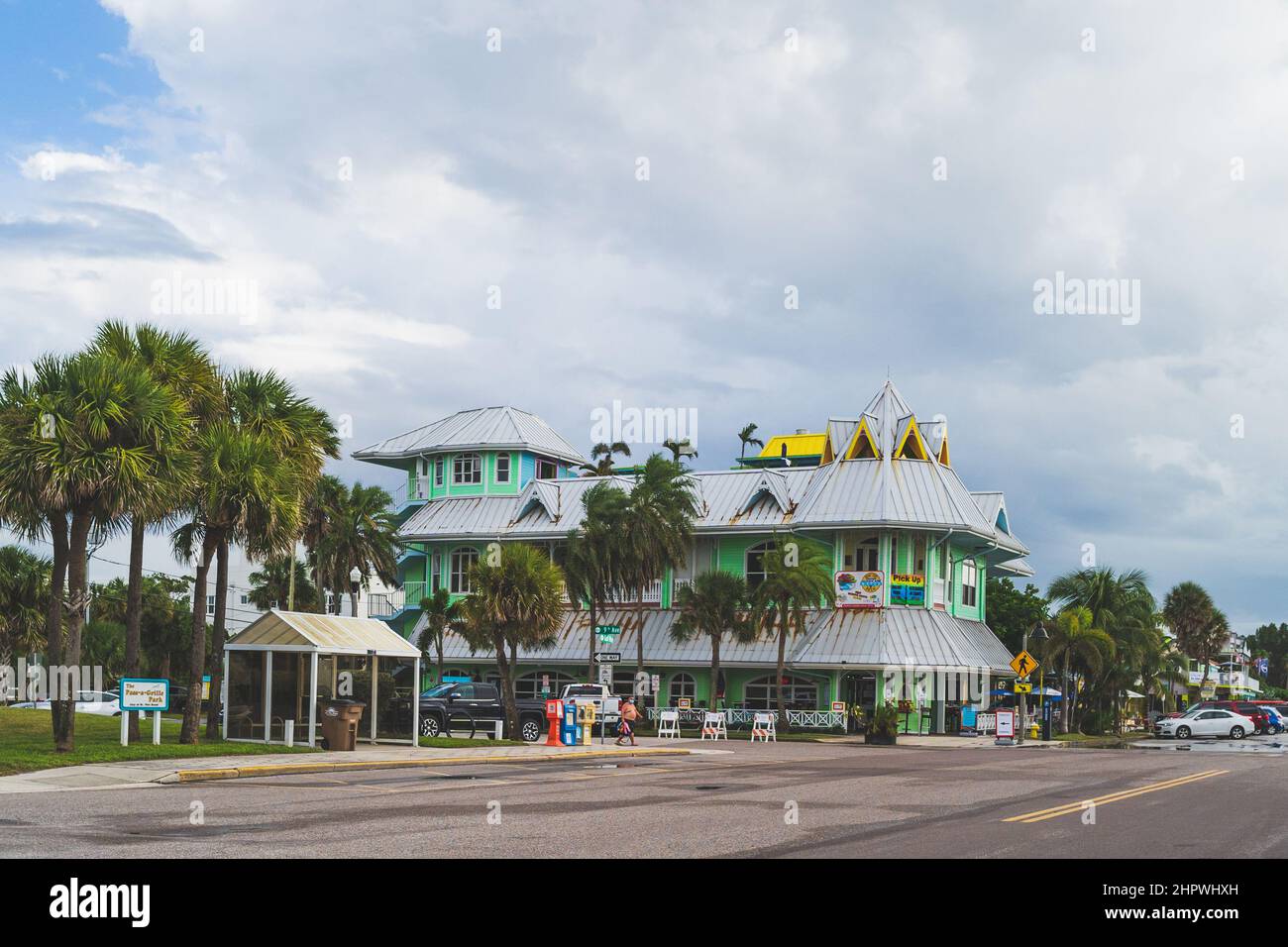 Vista sulla strada del ristorante Pass-a-Grille Florida Foto Stock