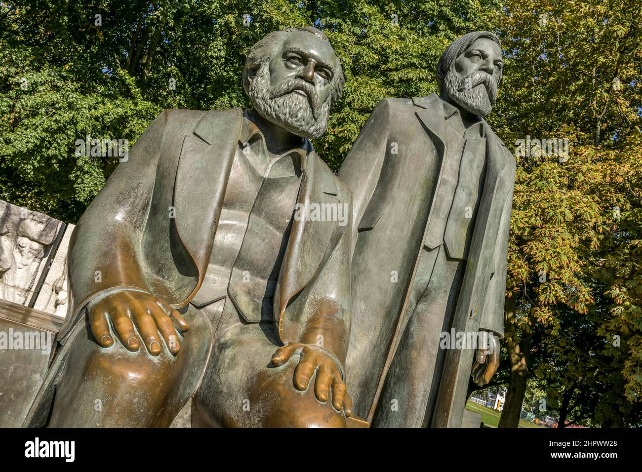 Marx-Engels Monument, Karl-Liebknecht-Strasse, Mitte, Berlino, Germania Foto Stock