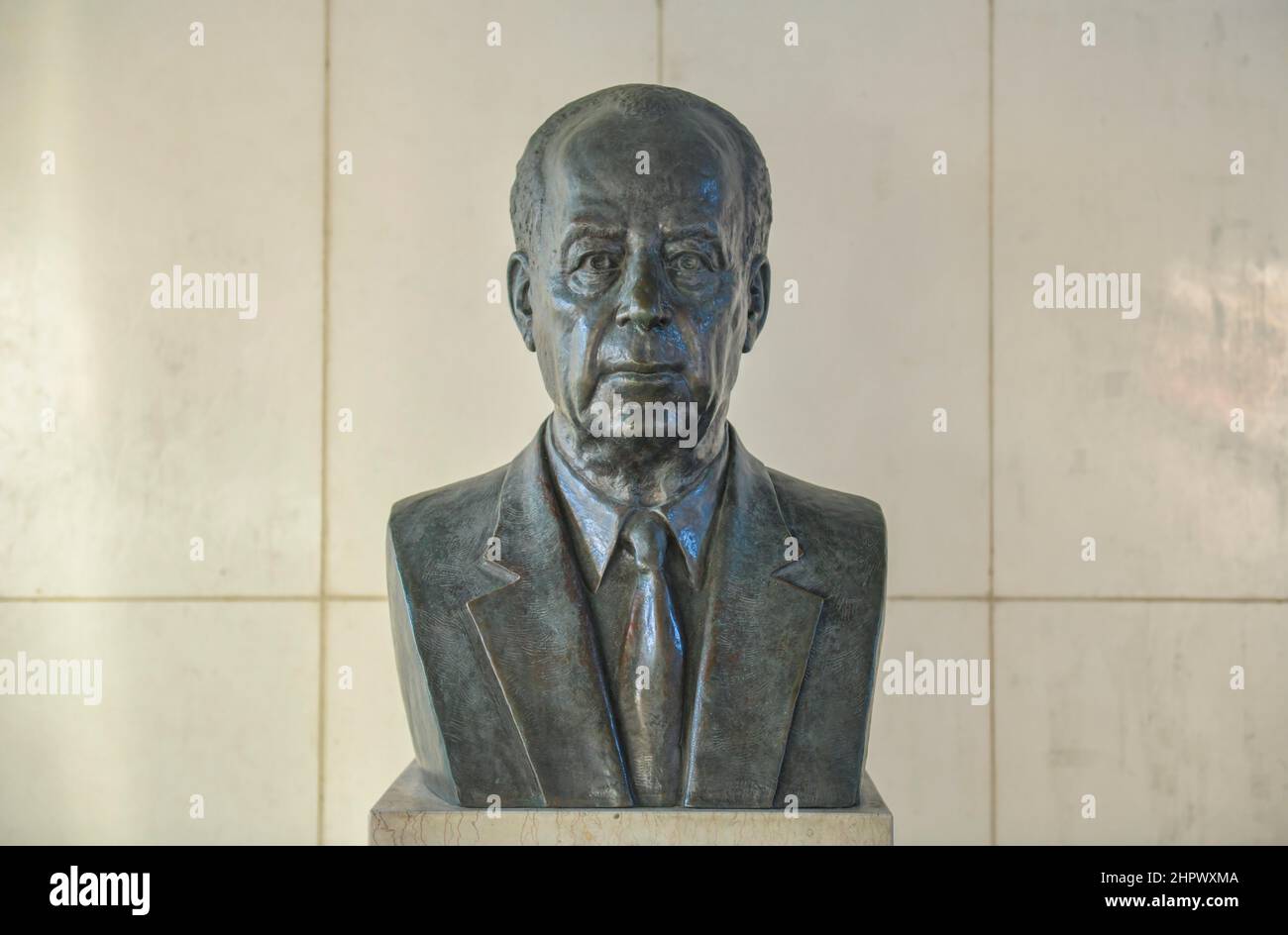 Bust, memoria dell'assassinio di Izhak Rabin, Piazza Izhak Rabin, Tel Aviv, Israele Foto Stock