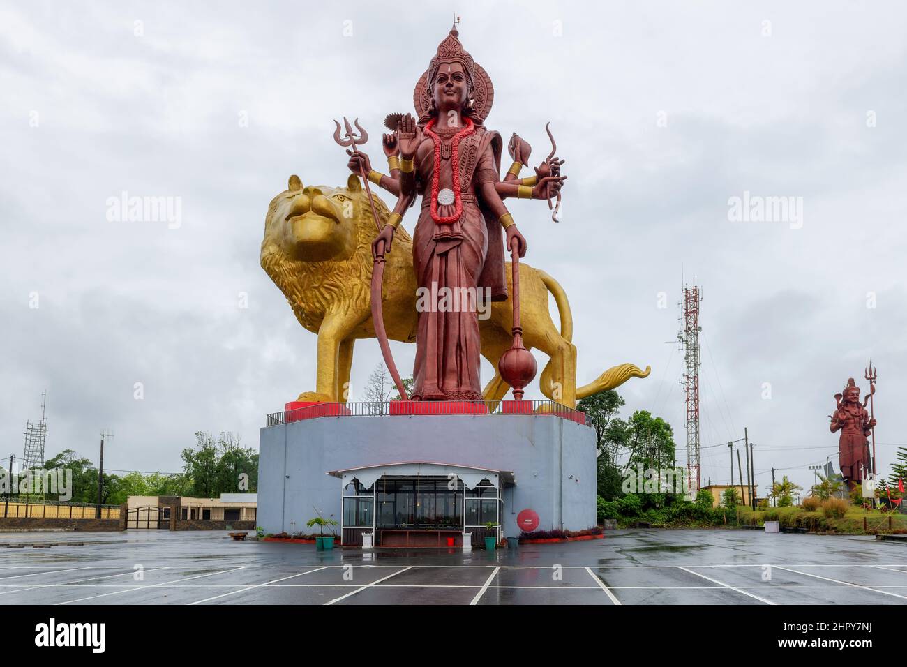Scultura gigante Durga Mata e Lord Shiva al Ganga Talao, isola Mauritius Foto Stock