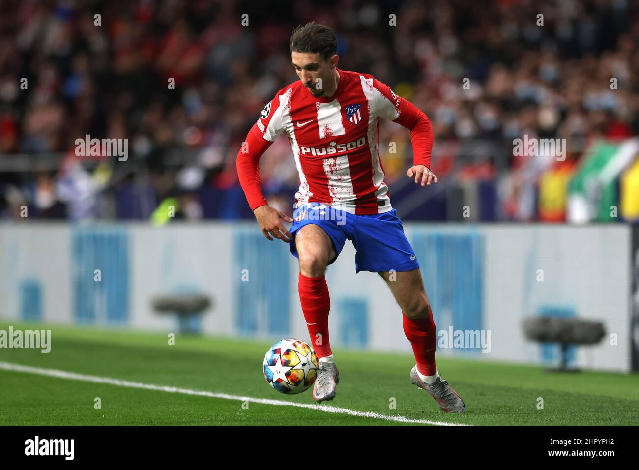 Madrid, Spagna, 23rd febbraio 2022. Sime Vrsaljko di Atletico Madrid durante la partita della UEFA Champions League a Estadio Metropolitano, Madrid. Il credito d'immagine dovrebbe essere: Jonathan Moscrop / Sportimage Foto Stock