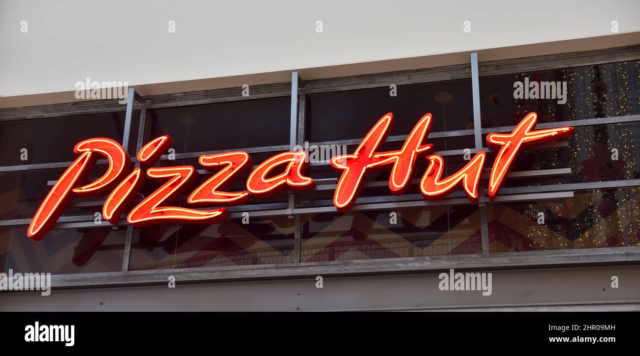 Pizza Hut ristorante illuminato cartello Foto Stock
