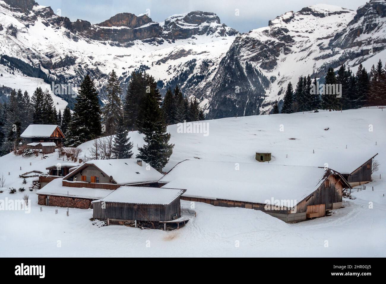 Paesaggi invernali svizzeri sul Monte Titlis vicino Engelberg. Foto Stock