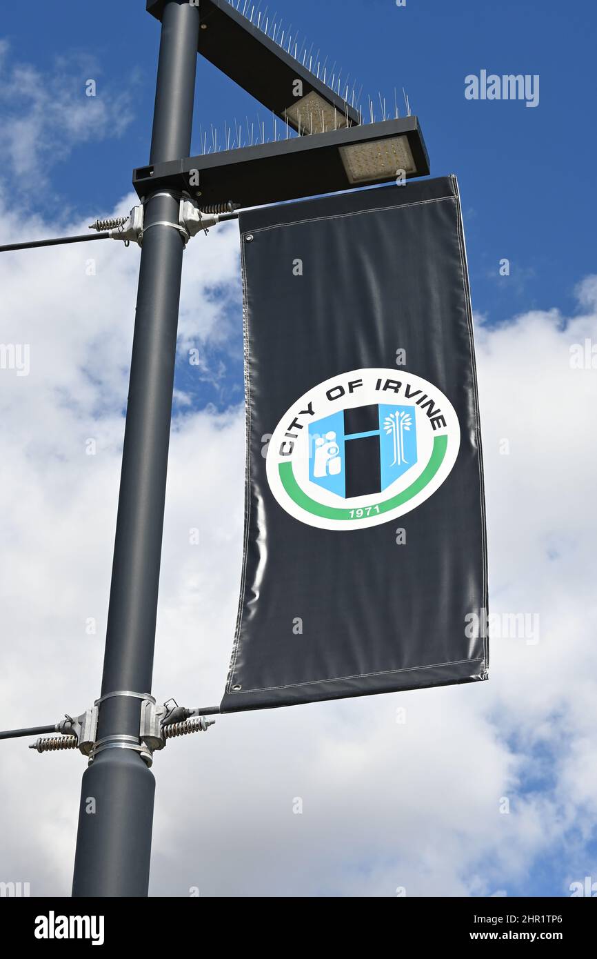 IRVINE, CALIFORNIA - 23 FEB 2022: Irvine City Banner al Great Park. Foto Stock