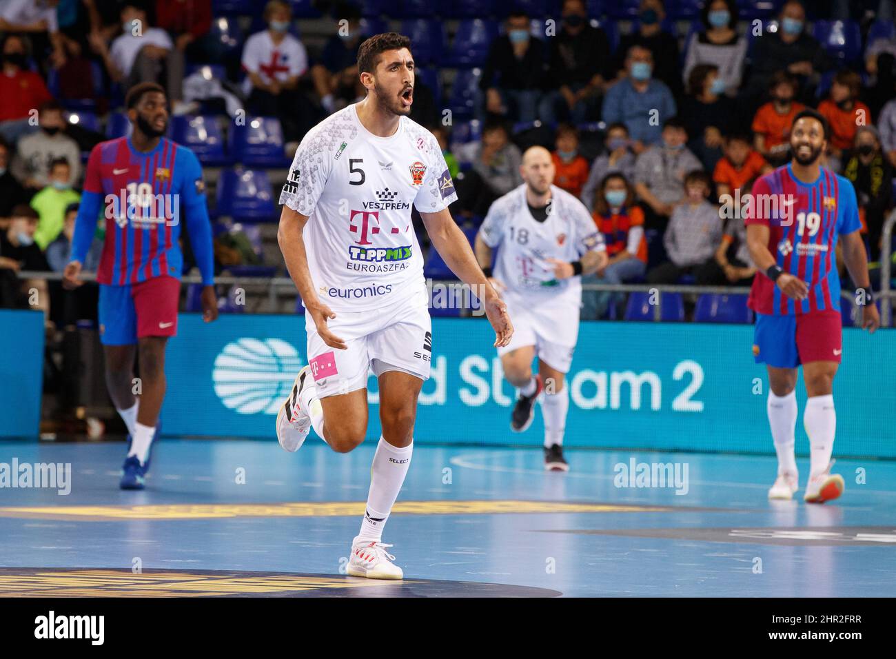 Barcellona, Spagna. 24th Feb 2022. Sahia Khaled Fathy Omar di Telekom Veszrem HC durante la partita della EHF Champions League tra il FC Barcelona e Telekom Veszprem HC al Palau Blaugrana di Barcellona. (Credit Image: © David Ramirez/DAX via ZUMA Press Wire) Foto Stock