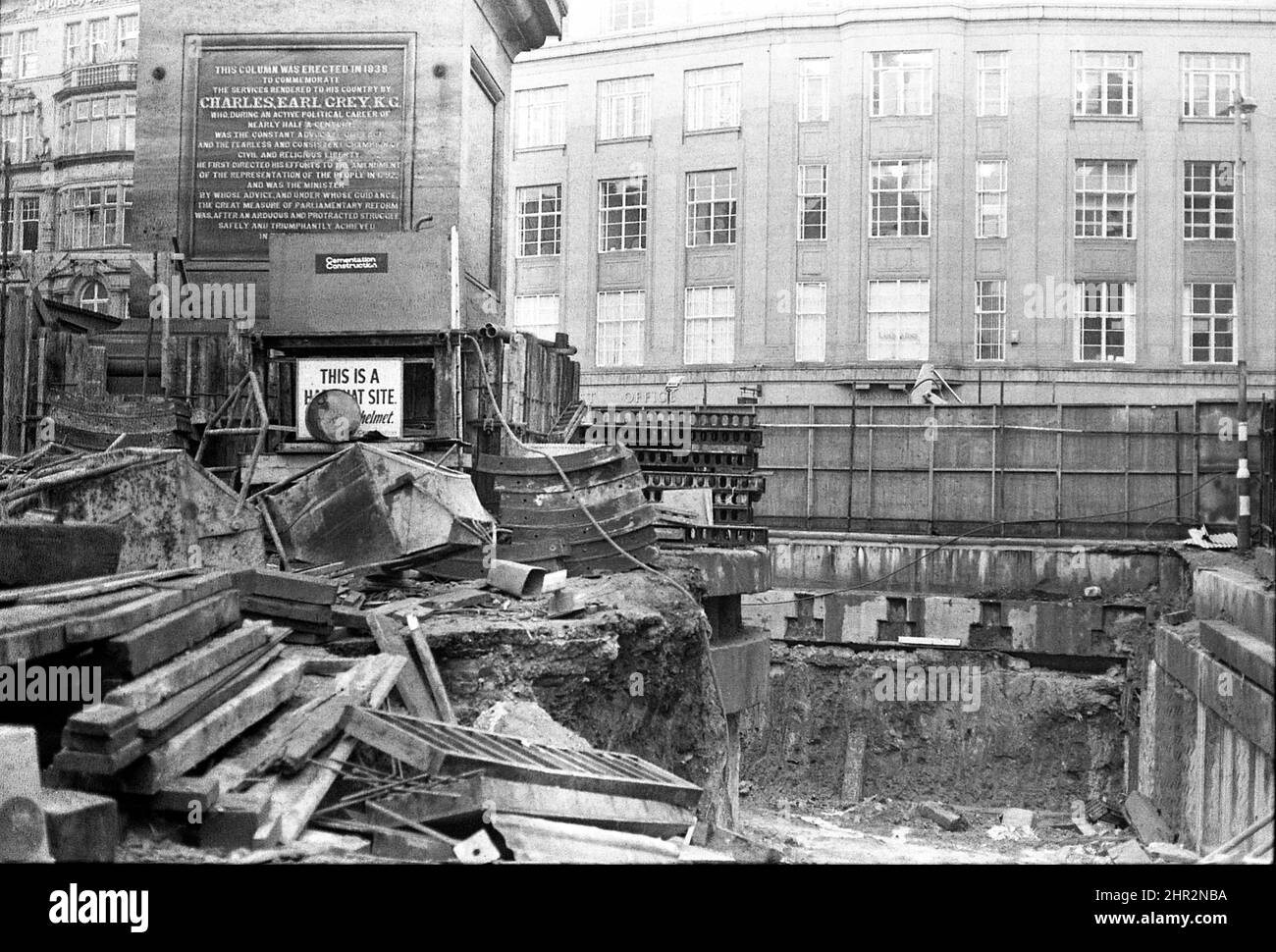 Monumento di Grays Newcastle costruzione del sistema Metro per la stazione Monument durante il 1977-79 Foto Stock