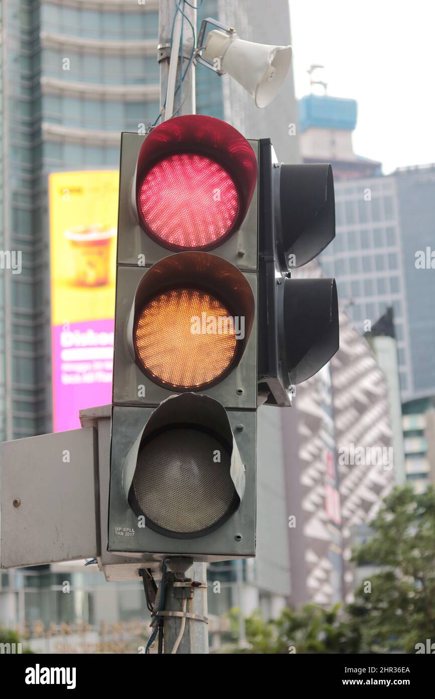 Semaforo, Sudirman Street, nel centro di Jakarta, Indonesia Foto Stock