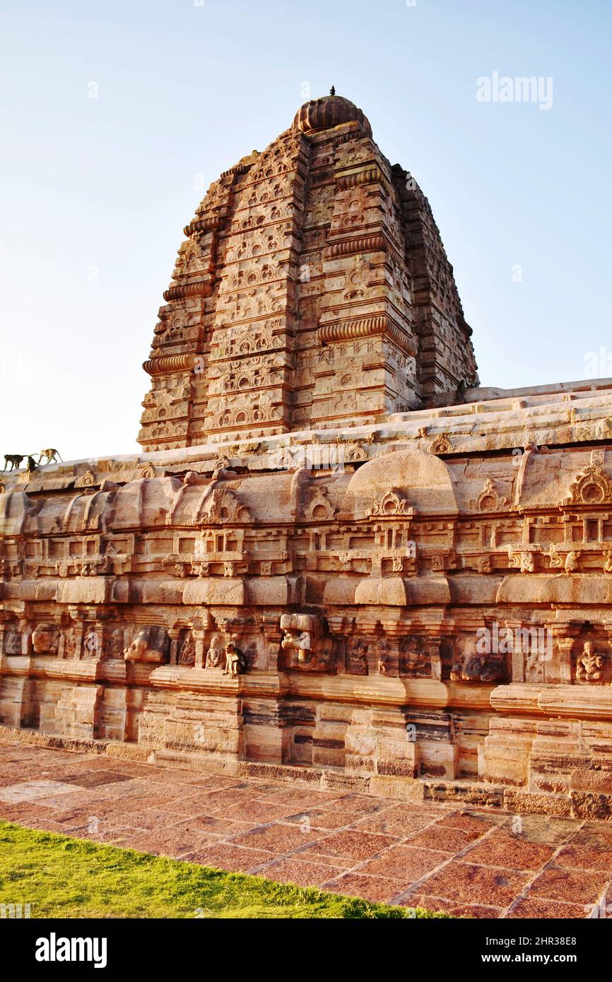 Colpo verticale di Sangameshwaram Signore Shiva tempio Foto Stock
