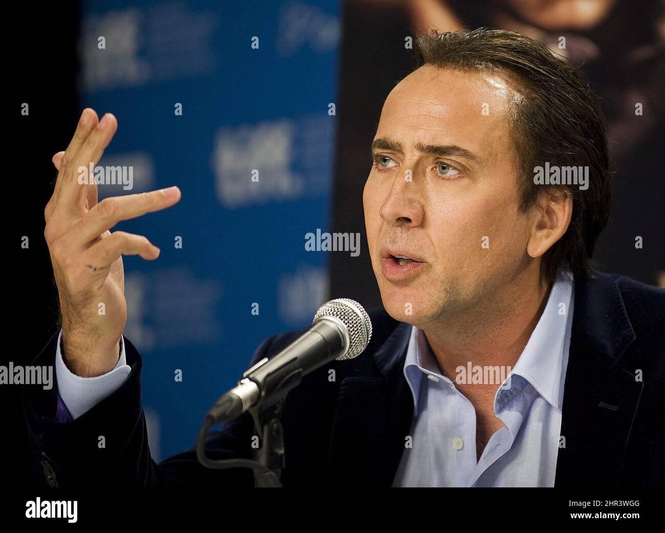 L'attore Nicolas Cage parla ad una conferenza stampa mentre promuove il suo nuovo film 'Trespass' durante il Toronto International Film Festival a Toronto, il mercoledì 14 settembre 2011. LA STAMPA CANADESE/Aaron Vincent Elkaim Foto Stock