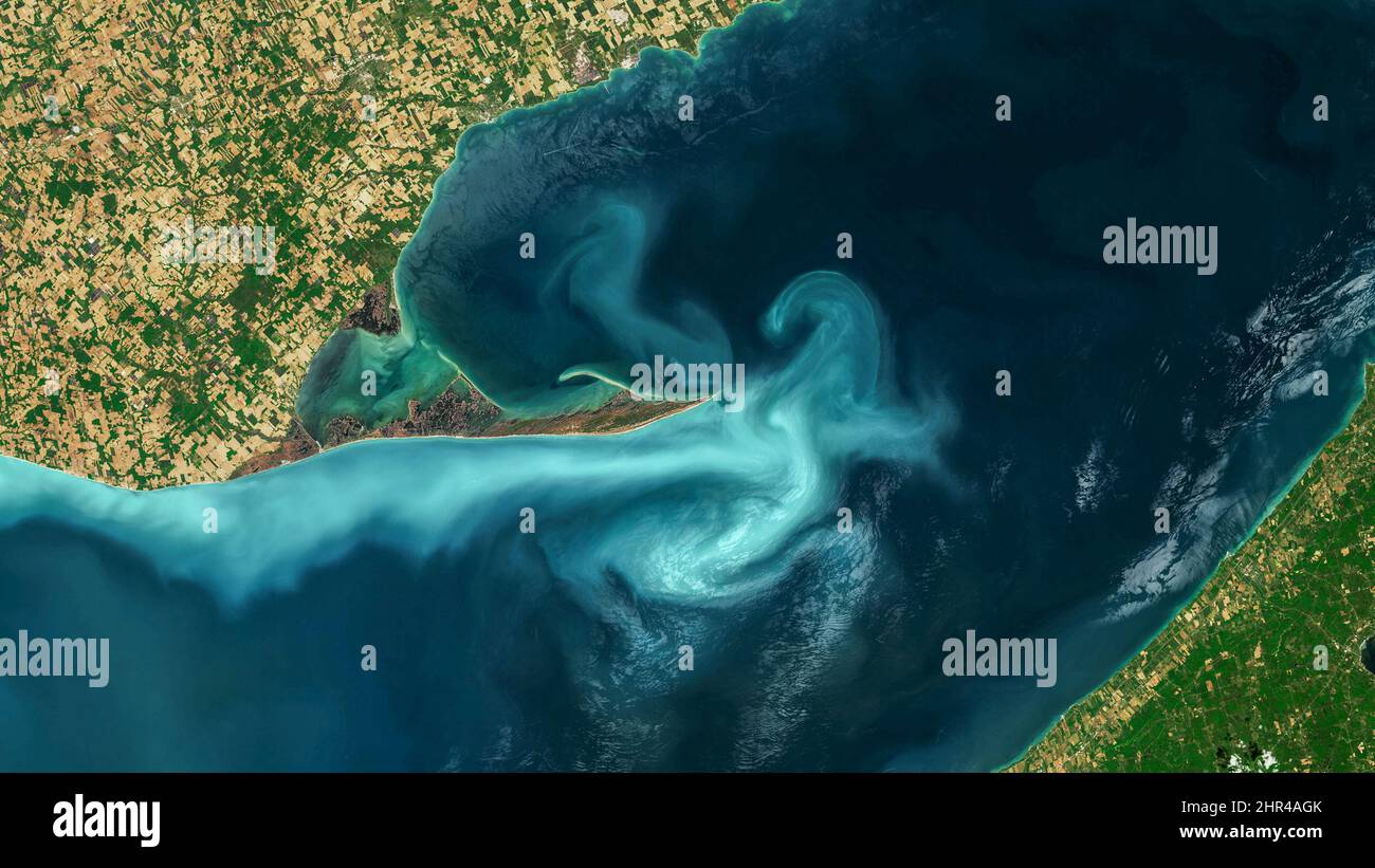 I grandi Laghi, Foto aerea turchese dell'oceano, vista dall'alto della struttura del mare sfondo, fioriture di fitoplancton. Elementi di questa immagine forniti dalla NASA. Foto Stock