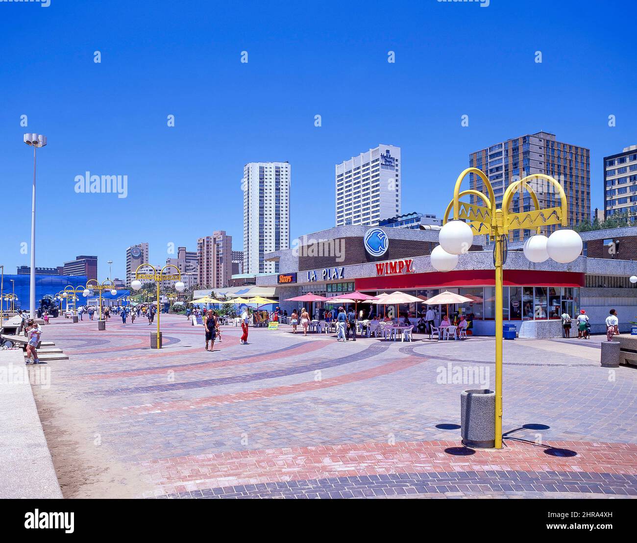 Il 'Golden Mile' fronte spiaggia promenade, Durban, KwaZulu-Natal, Sud Africa Foto Stock