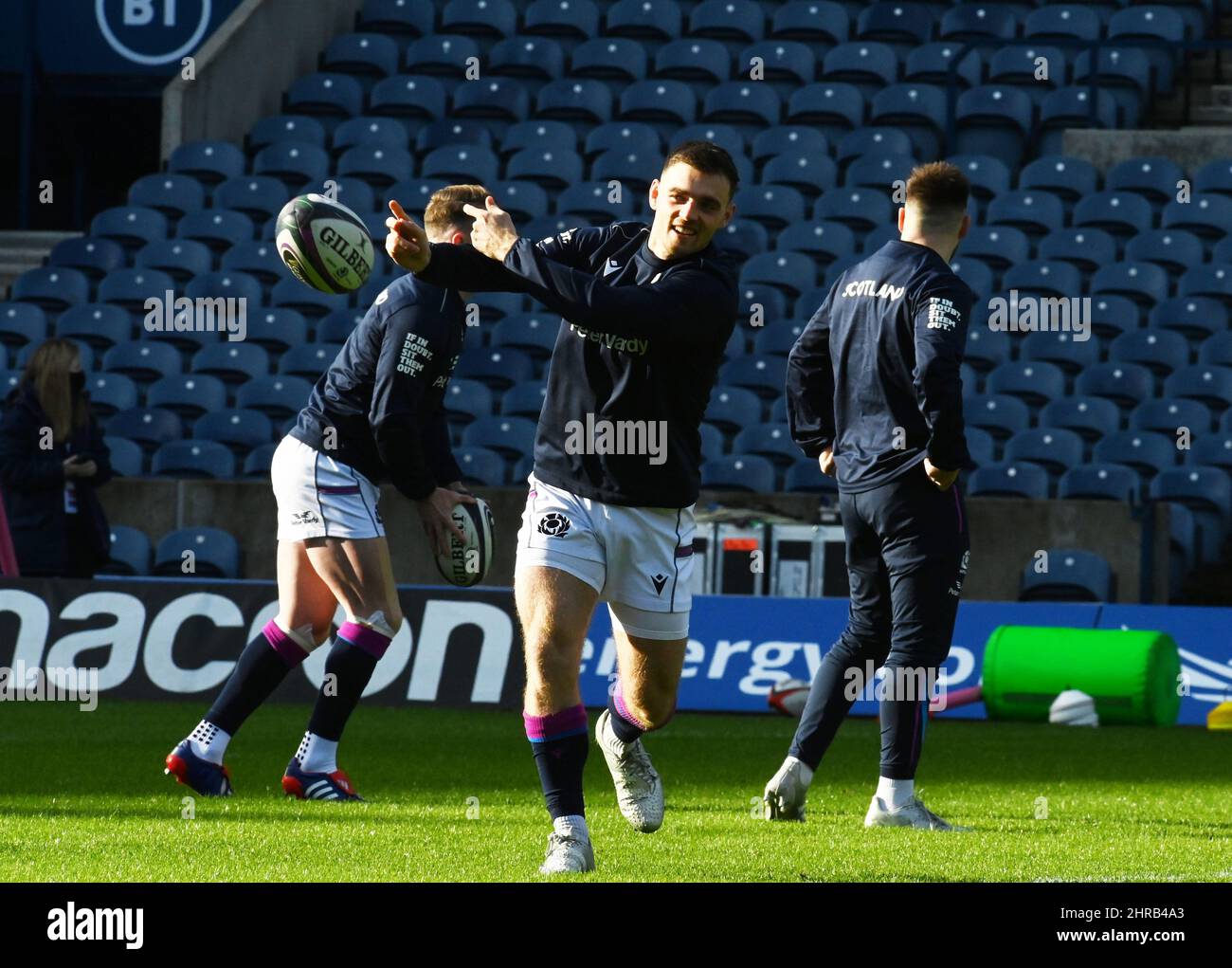 Edinburgh, UK 25th Feb 22 Scotland Training Session for the Guinness Six Nations match vs Francia .Scotland's ben White Credit: eric mccowat/Alamy Live News Foto Stock