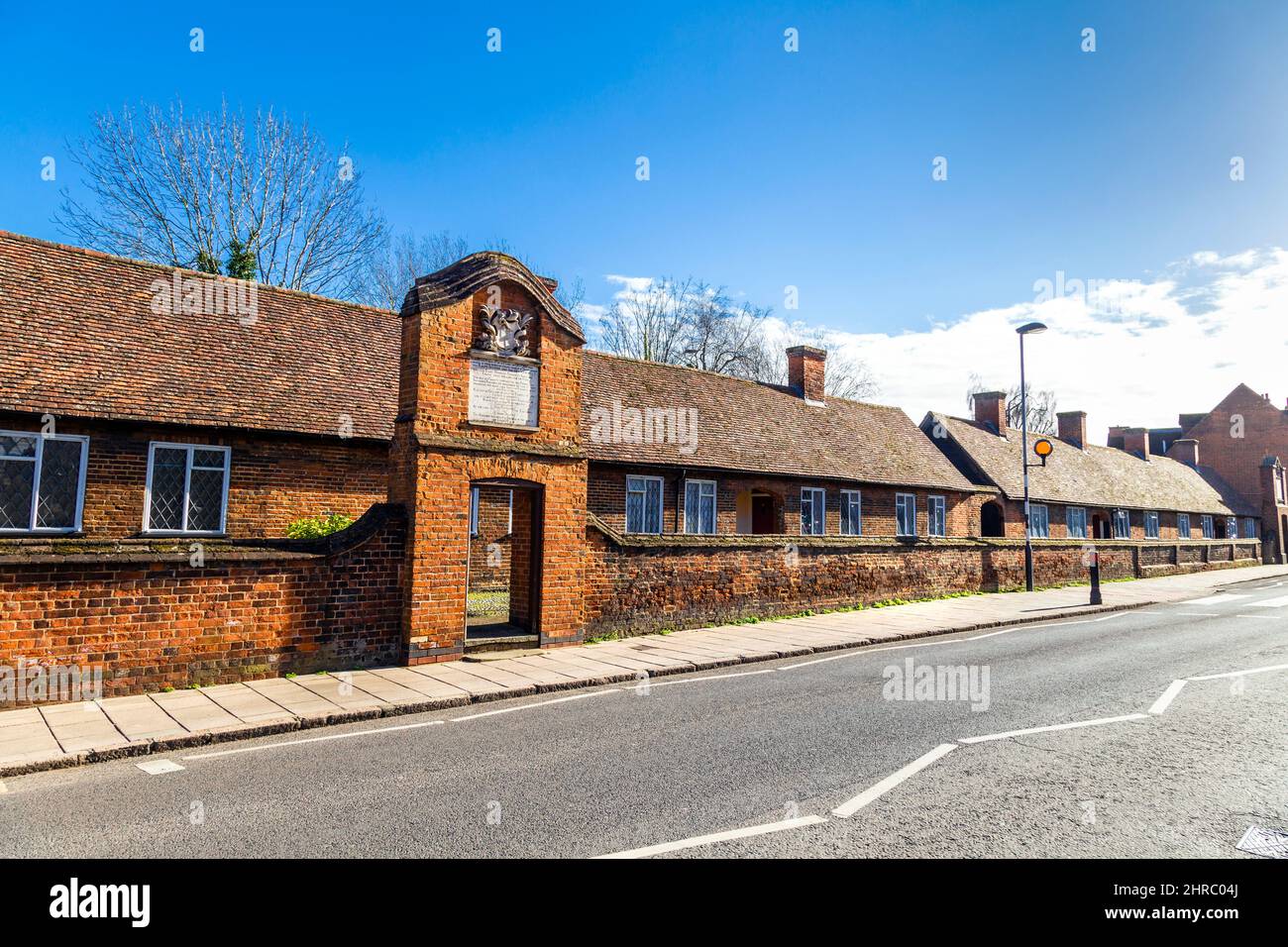 Le case costruiscono alla fine del 17th secolo per i poveri attraverso una donazione di Ralph Skynner, Bancroft, Hitchin, Hertfordshire, Regno Unito Foto Stock