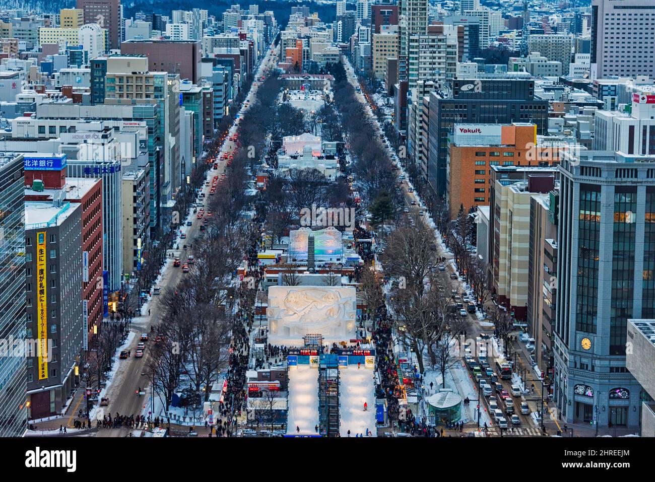 Veduta aerea del Parco odori durante il Sapporo Snow Festival, Sapporo, Prefettura di Hokkaido, Giappone Foto Stock