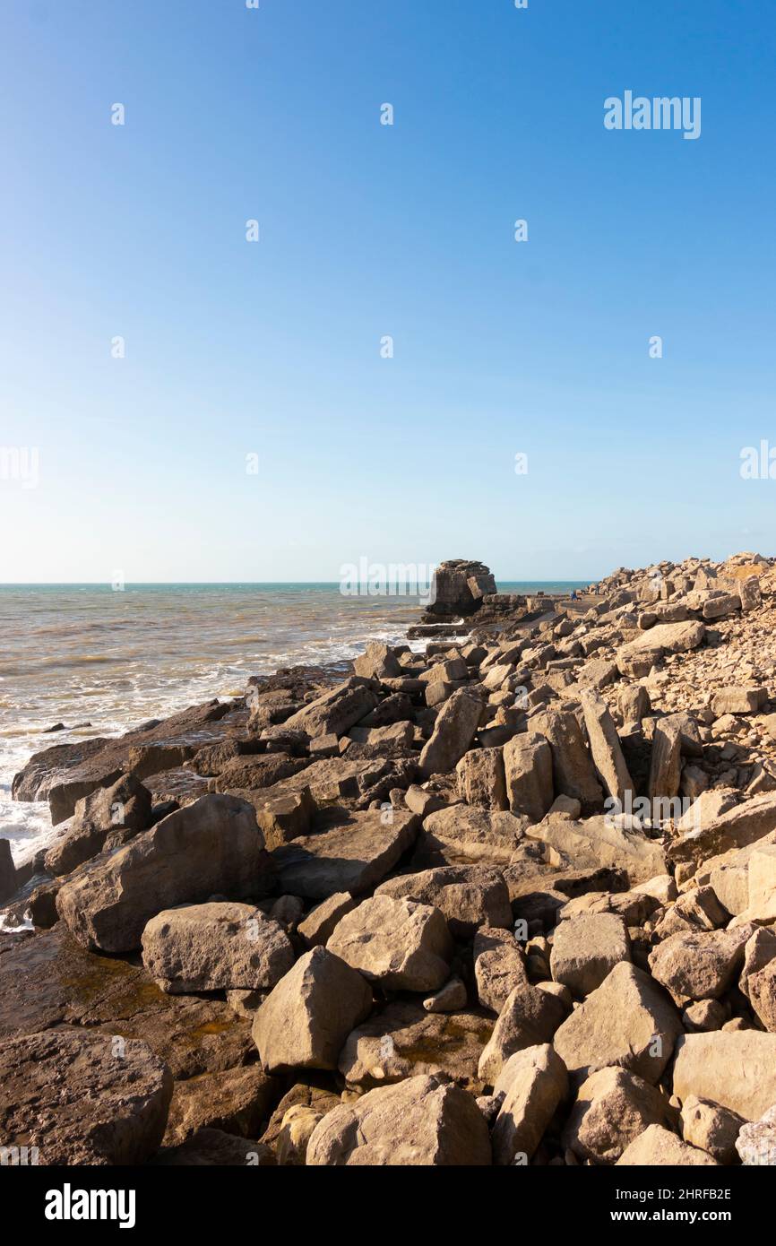 Sulla costa rocciosa dell'isola di Portland, Portland Bill Foto Stock
