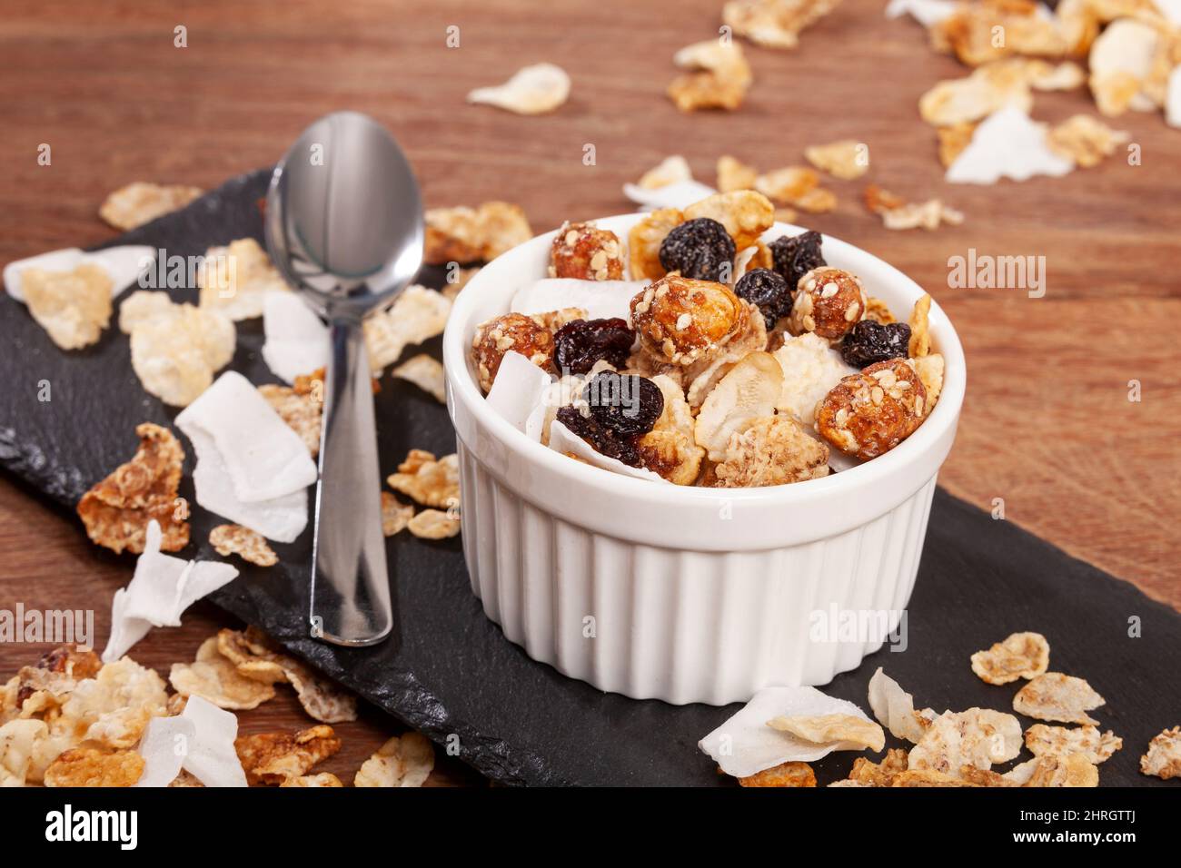 Cibo sano - cibo per la prima colazione; gustoso e nutriente granola organica Foto Stock