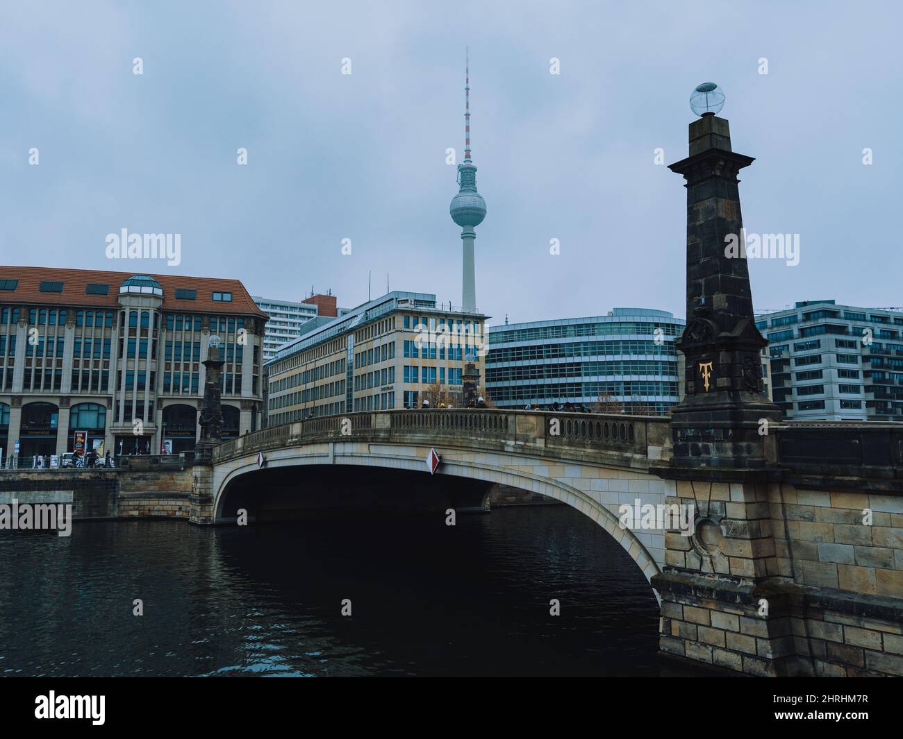 Bellissimo scatto del Ponte Friedrichs a Berlino, Germania Foto Stock