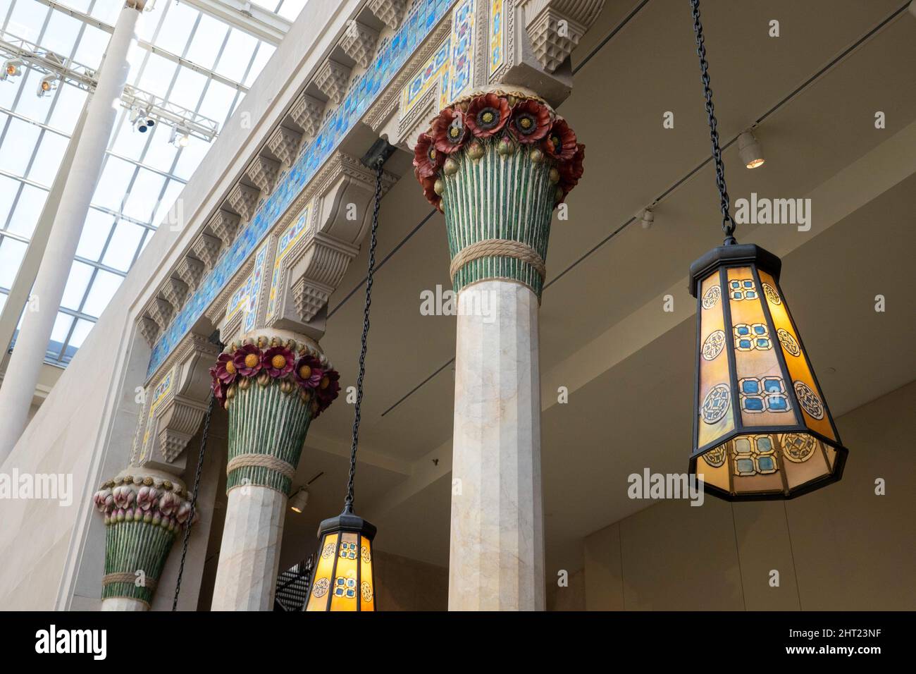 Charles Engelhard Court nell'ala dell'arte americana, il Metropolitan Museum of Art, New York, USA Foto Stock