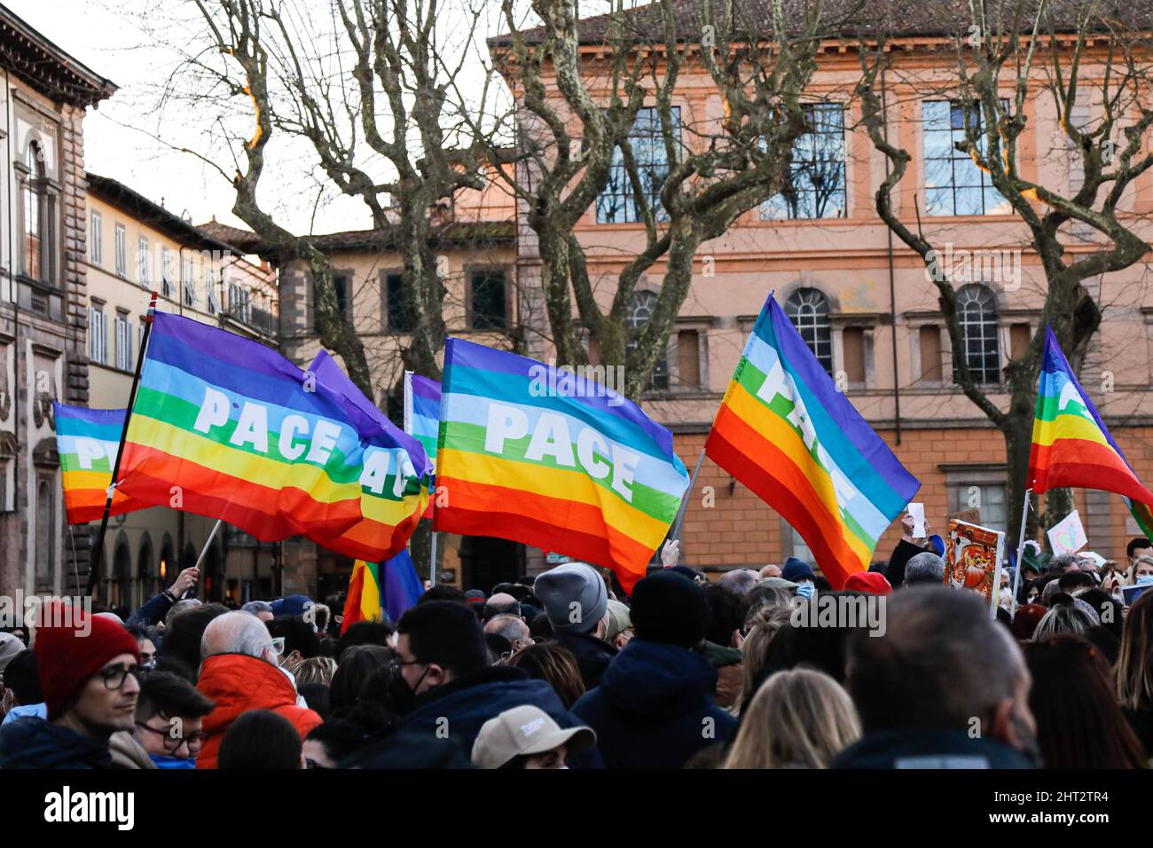 2022 26th febbraio, Italia Lucca: Manifestazione per la pace e contro l'attacco della Russia all'Ucraina Foto Stock