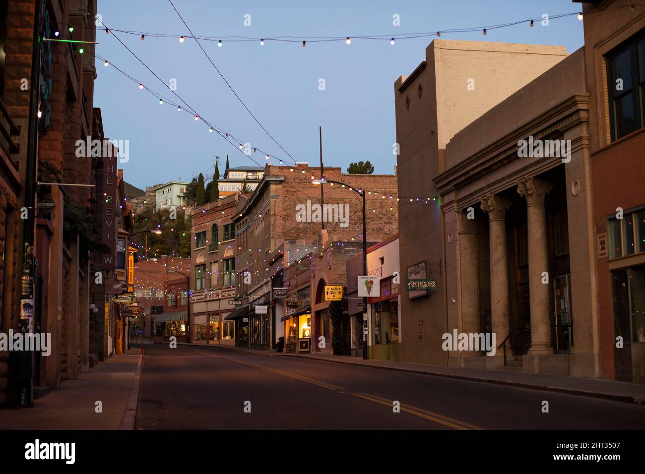 Votata la Hippy Town numero uno negli Stati Uniti. Bisbee si trova nell'Arizona meridionale, ad appena 11 km circa dal confine messicano. Ha un grande aspetto occidentale e sentire a me Foto Stock