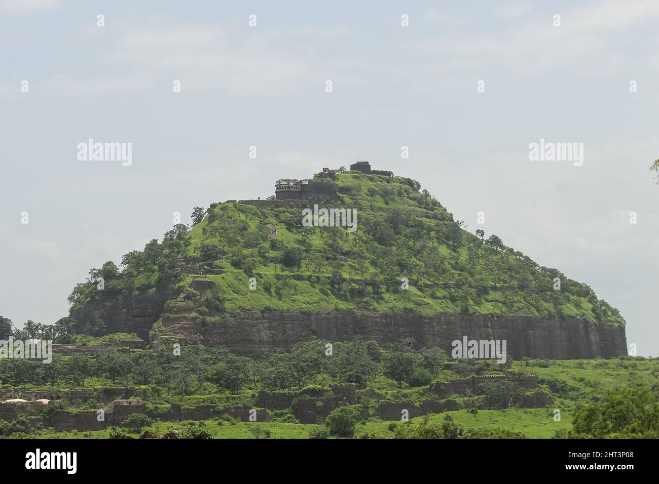 Rara vista del Forte Devgiri durante la stagione delle piogge. Daulatabad, Aurangabad, Maharashtra Foto Stock