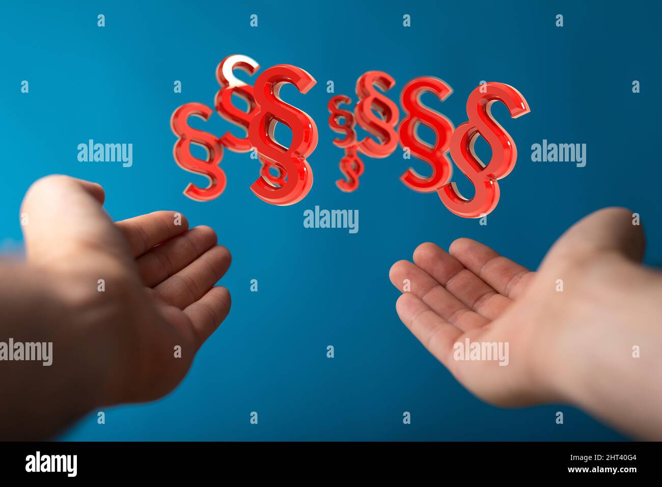 Persona che presenta la proiezione virtuale del segno di paragrafo Foto Stock