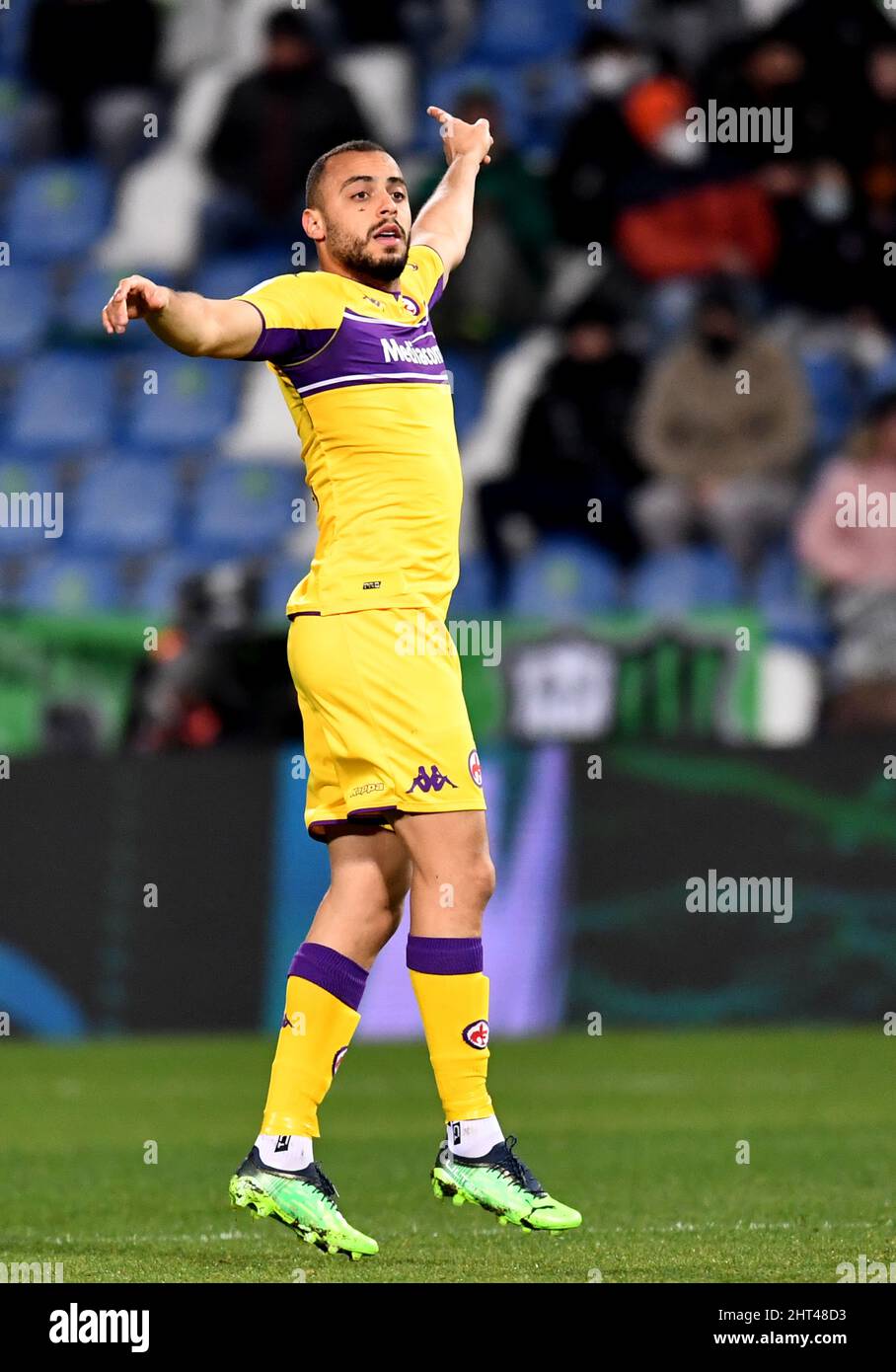 REGGIO NELL'EMILIA, ITALIA - 26 FEBBRAIO: Arthur Cabral di ACF Fiorentina reagisce, durante la Serie A match tra US Sassuolo e ACF Fiorentina allo Stadio Mapei - Città del Tricolore il 26 febbraio 2022 a Reggio nell'Emilia, Italia. (Foto tramite MB Media) Foto Stock