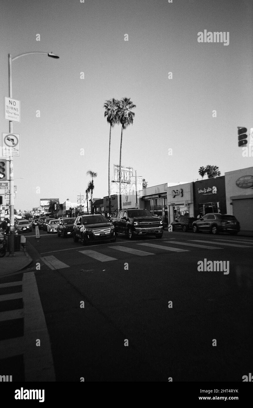 Scala di grigi di Melrose Avenue a Los Angeles Foto Stock