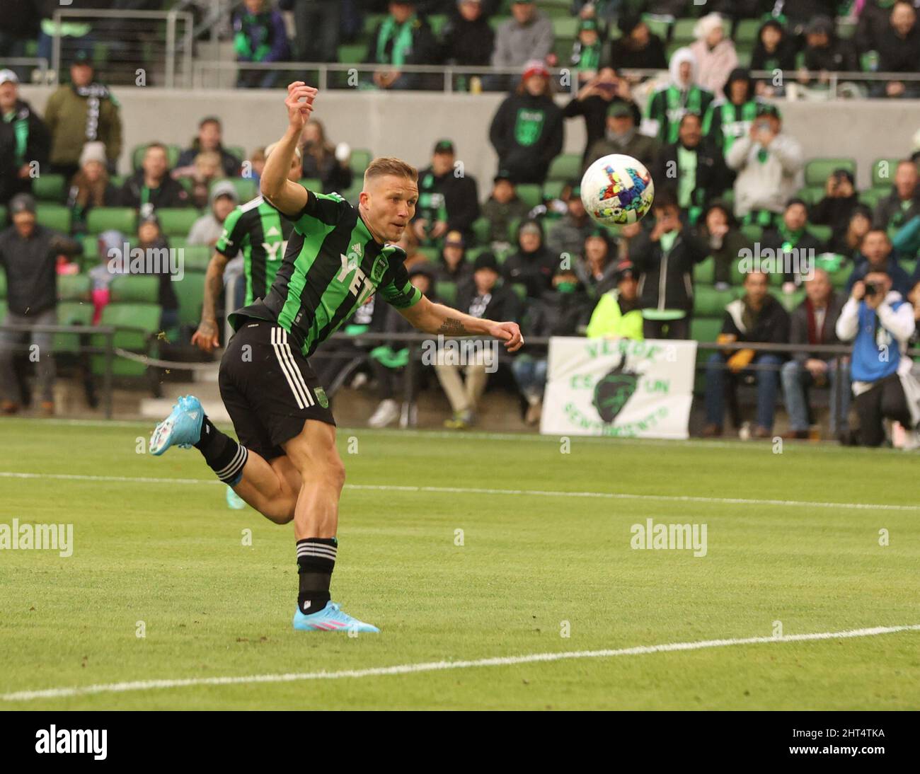 Austin, Texas, Stati Uniti. 26 febbraio 2022: Il centrocampista di Austin FC Alex Ring (8) spara e segna durante una partita di calcio della Major League il 26 febbraio 2022 ad Austin, Texas. (Credit Image: © Scott Coleman/ZUMA Press Wire) Credit: ZUMA Press, Inc./Alamy Live News Foto Stock