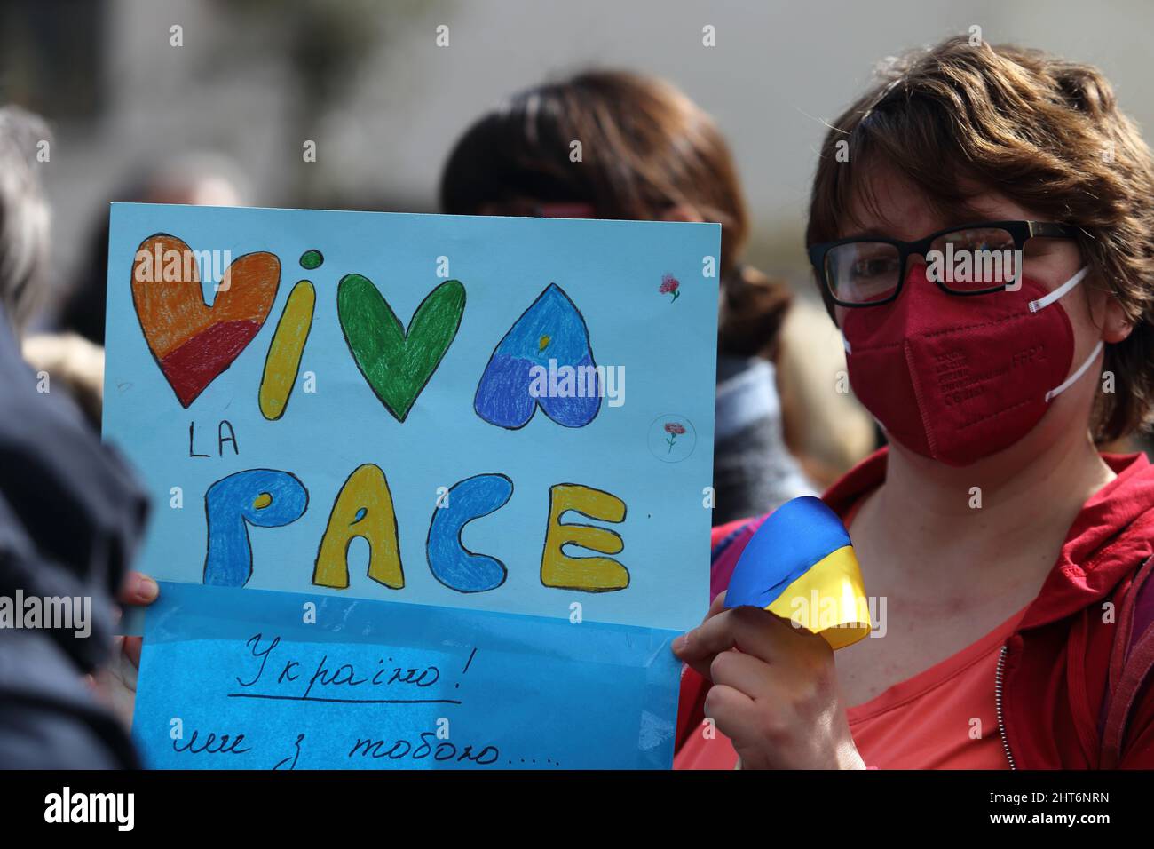 Cassino, Italia. Febbraio 27, 2022. Manifestazione contro la guerra in Ucraina. Credit: Antonio Nardelli / Alamy Live News Foto Stock
