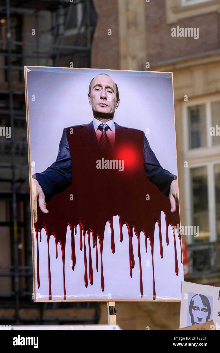 Billboard Poetin come il Padrino per la protesta contro la guerra in Ucraina ad Amsterdam Paesi Bassi 27-2-2022 Foto Stock