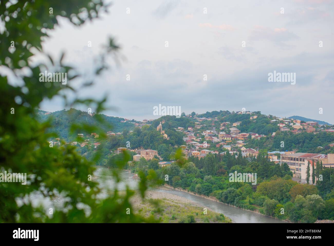 vista dei fiumi dalla collina in kutaisi Foto Stock